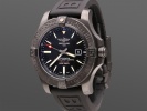SÅLD - Breitling Avenger Blackbird, Full set SE -14, Nyservad