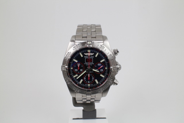 SÅLD - Breitling Chronomat Blackbird Red Strike Limited Edition