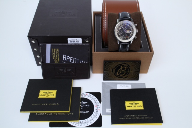 SÅLD - Breitling Navitimer World GMT, Chronograph A24322