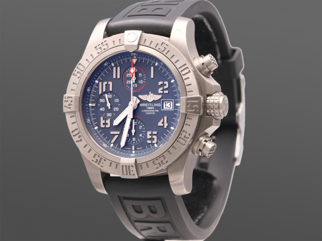 Breitling Avenger Bandit Titan 45mm, Full set, Svensksåld 2017