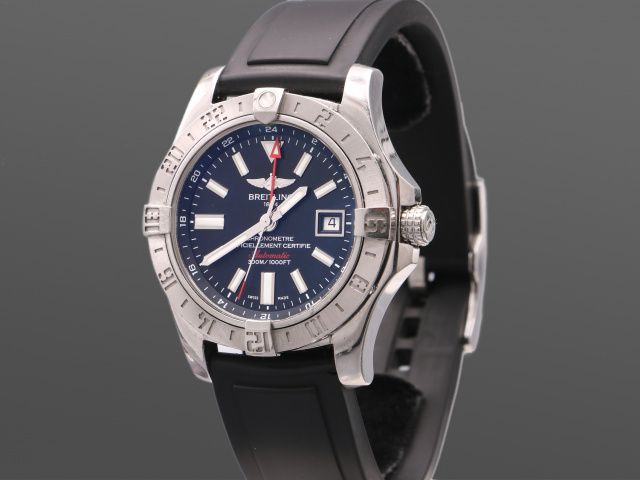 SÅLD - Breitling Avenger II GMT 43mm, Full set 2014