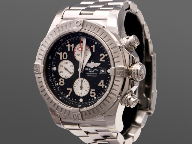 SÅLD - Breitling Super Avenger Chrono, Nyservad, Full set SE 2007