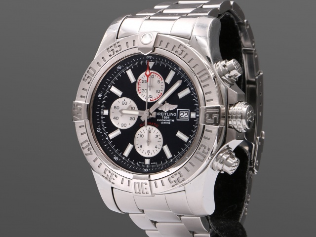 SÅLD - Breitling Super Avenger II Chrono