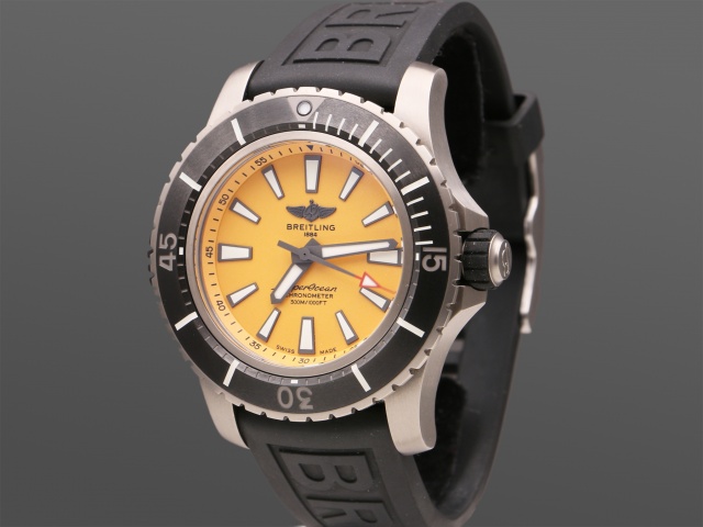 SÅLD - Breitling Superocean Automatic 48 Titan, gul - Nyskick, Full set SE 2021