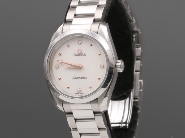 SÅLD - Omega Ladies Aqua Terra Quartz Diamond dial, Full set 2018