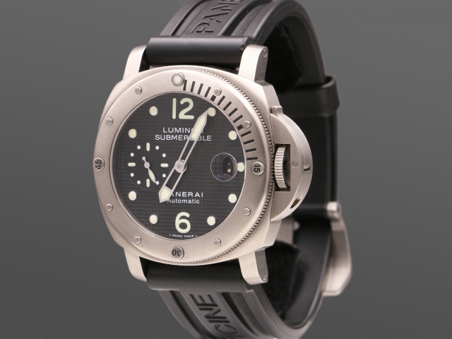 SÅLD - Panerai Luminor Submersible Titan PAM25