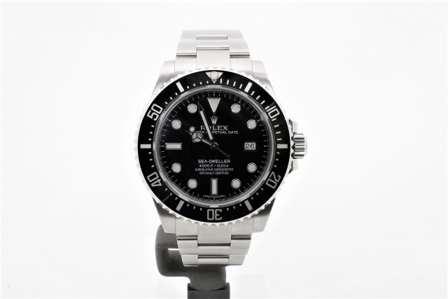 SÅLD - Rolex Sea-Dweller 4000 116600, Nyskick, Full set 2016