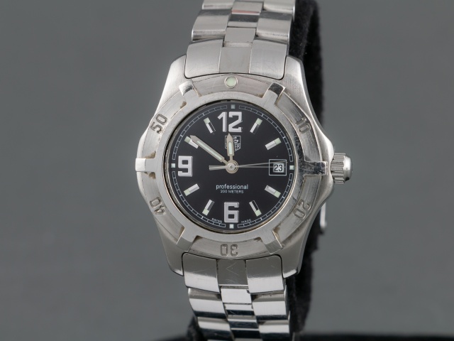 TAG Heuer Professional 200m Aquaracer Lady