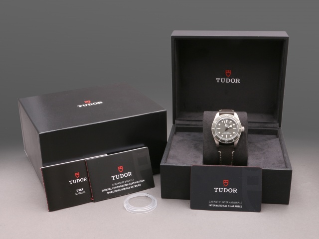Tudor Black Bay 58 925 (Silver), Läderband, Mint, Full set SE 2021